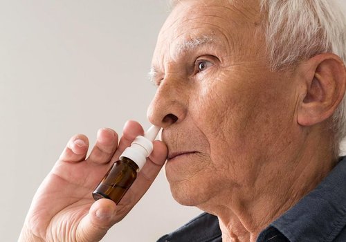 Деменция: профилактический назальный спрей скоро будет проходить клинические испытания